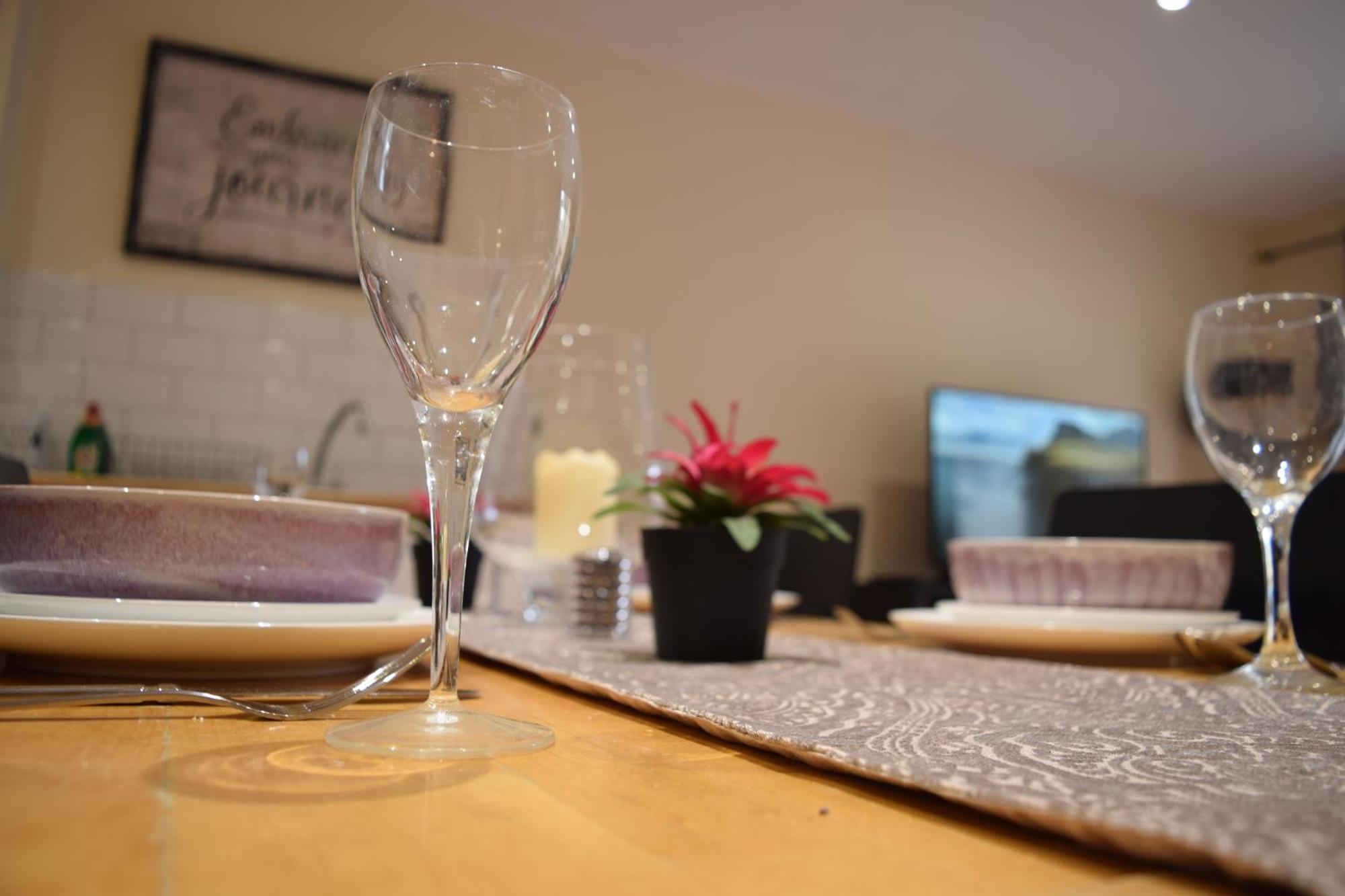 Stylish And Homely 4 Bedroom Home In East London Exterior foto