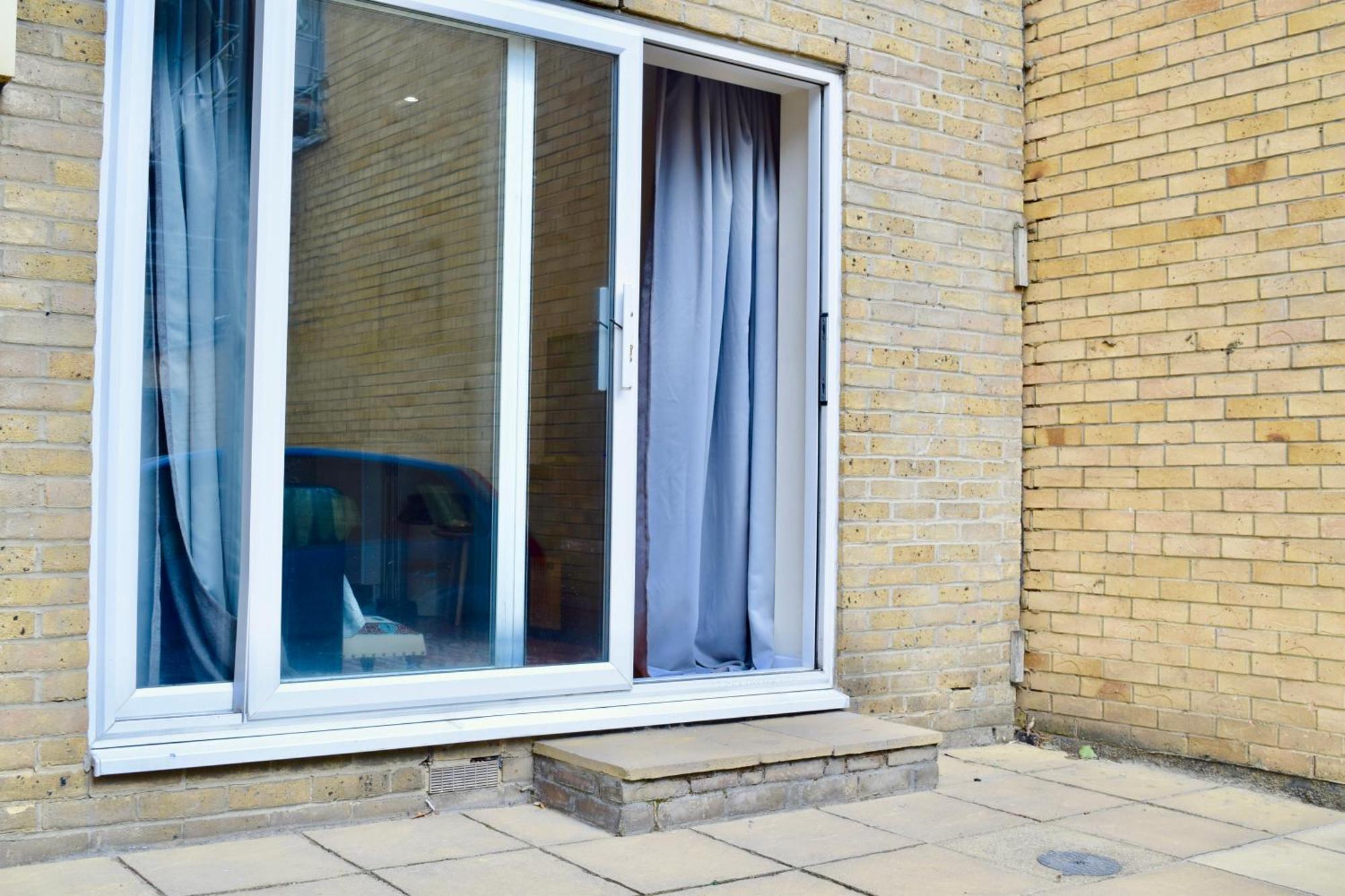 Stylish And Homely 4 Bedroom Home In East London Exterior foto