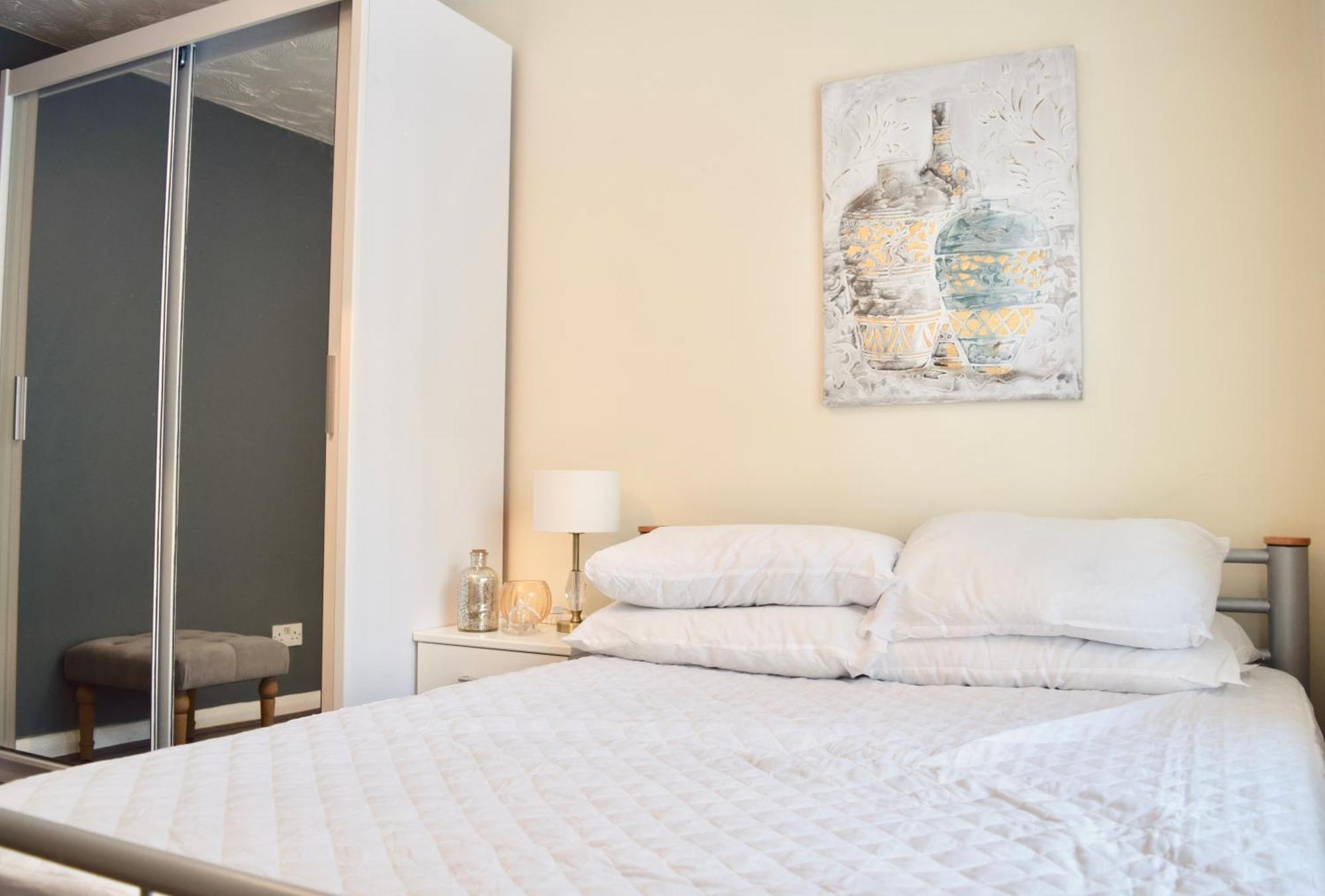 Stylish And Homely 4 Bedroom Home In East London Exterior foto